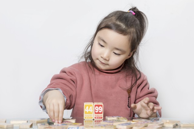 如何在茫茫人海中找到以前的老同学？