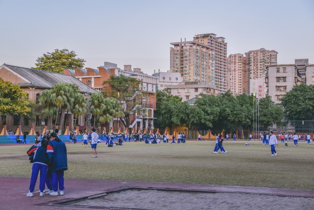 网上怎么找老同学 (找老同学上哪个网)