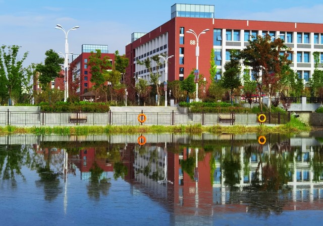 网上怎么找老同学 (找老同学上哪个网)