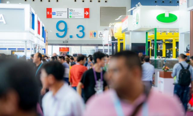 如何在茫茫人海中找到以前的老同学？