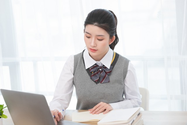 网上怎么找老同学 (找老同学上哪个网)