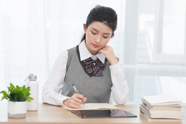 如何在茫茫人海中找到以前的老同学？