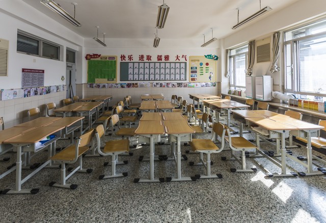 如何在茫茫人海中找到以前的老同学？