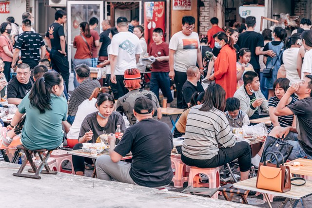 如何在茫茫人海中找到以前的老同学？