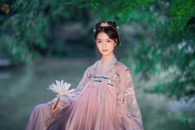 如何在茫茫人海中找到以前的老同学？